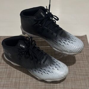 Under Armour Spotlight Franchise RM 4.0 football cleats. Men 11. Built to last!